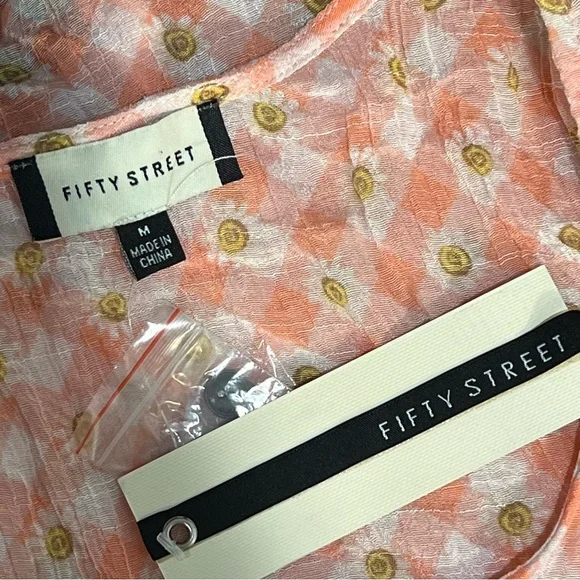 Fifty Street Sleeveless Button Down Tunic, Tied Front, Size Medium NWT - Picture 7 of 11